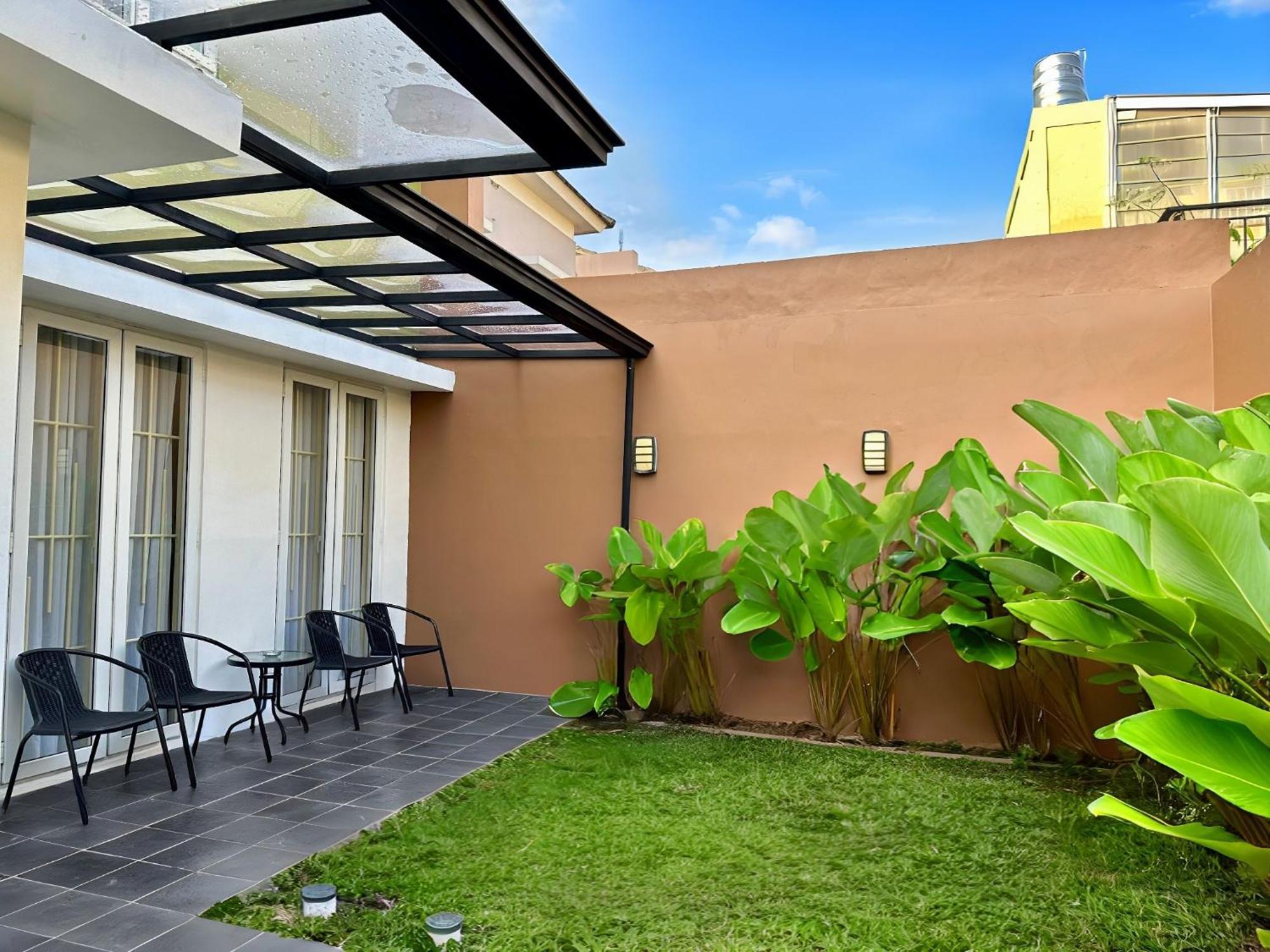 Blessimore Springhill 4Br Palembang Exterior foto