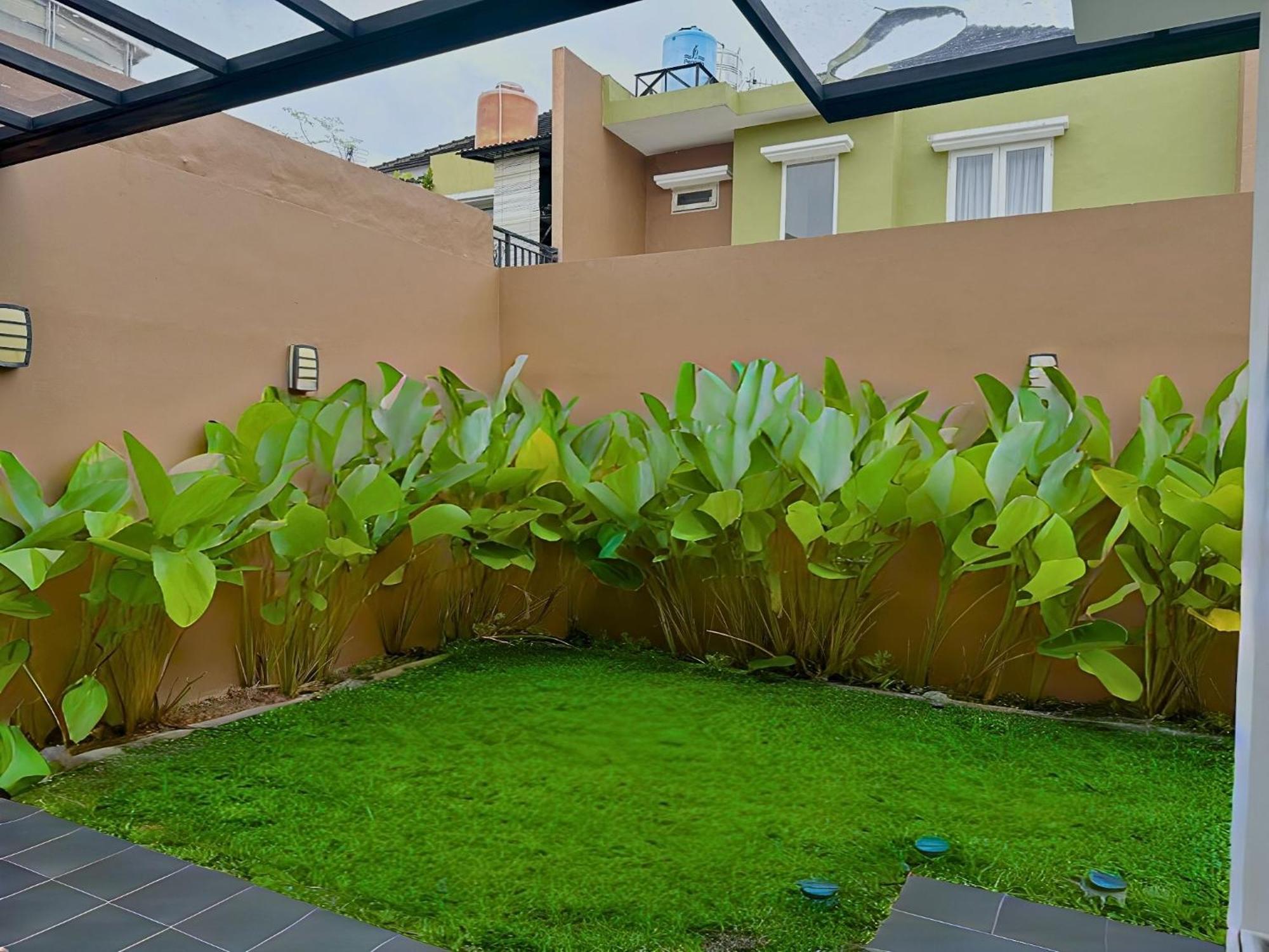 Blessimore Springhill 4Br Palembang Exterior foto